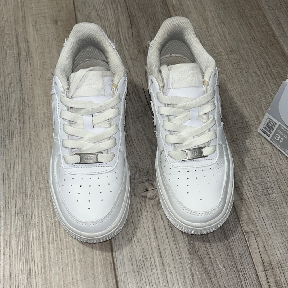 Nike Air force Youth size 3 1/2